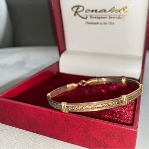 Time Bracelet from Ronaldo Jewelry Sterling Sliver with Hold Artist Wire